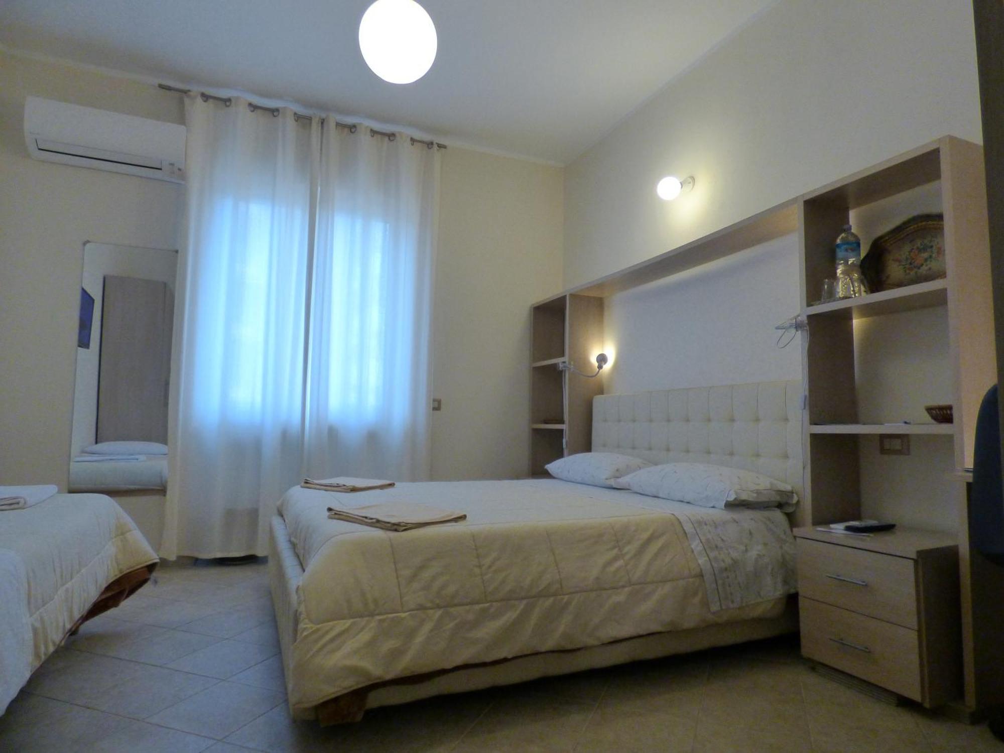 Anania Hotel Cagliari Bilik gambar